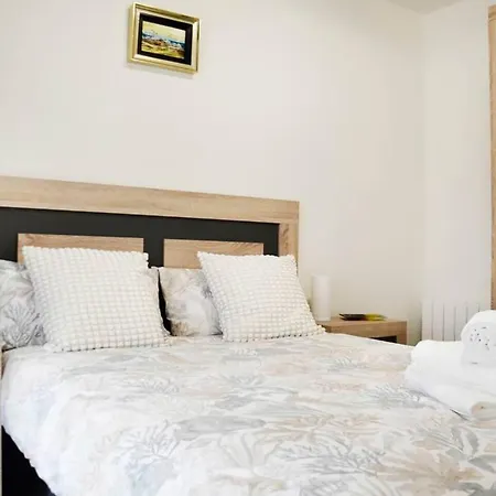 Nuevo Apartamento De 3 Dormitorios En Calle Alta Santander Exterior photo